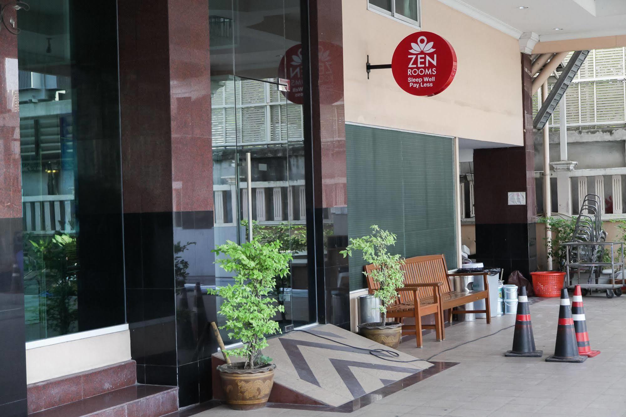 Zen Rooms Bangchak Bangkok Extérieur photo